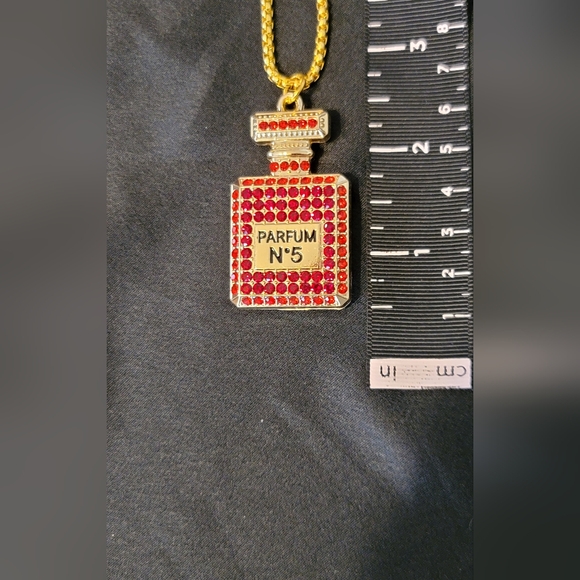 PERFUME BOTTLE NECKLACE  ✨️✨️ - Picture 4 of 7